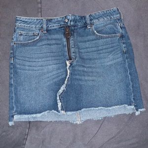 denim skirt